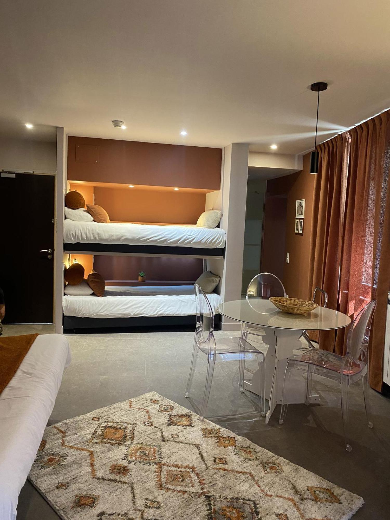 Logis Hotel Le Glacier Оранж Номер фото